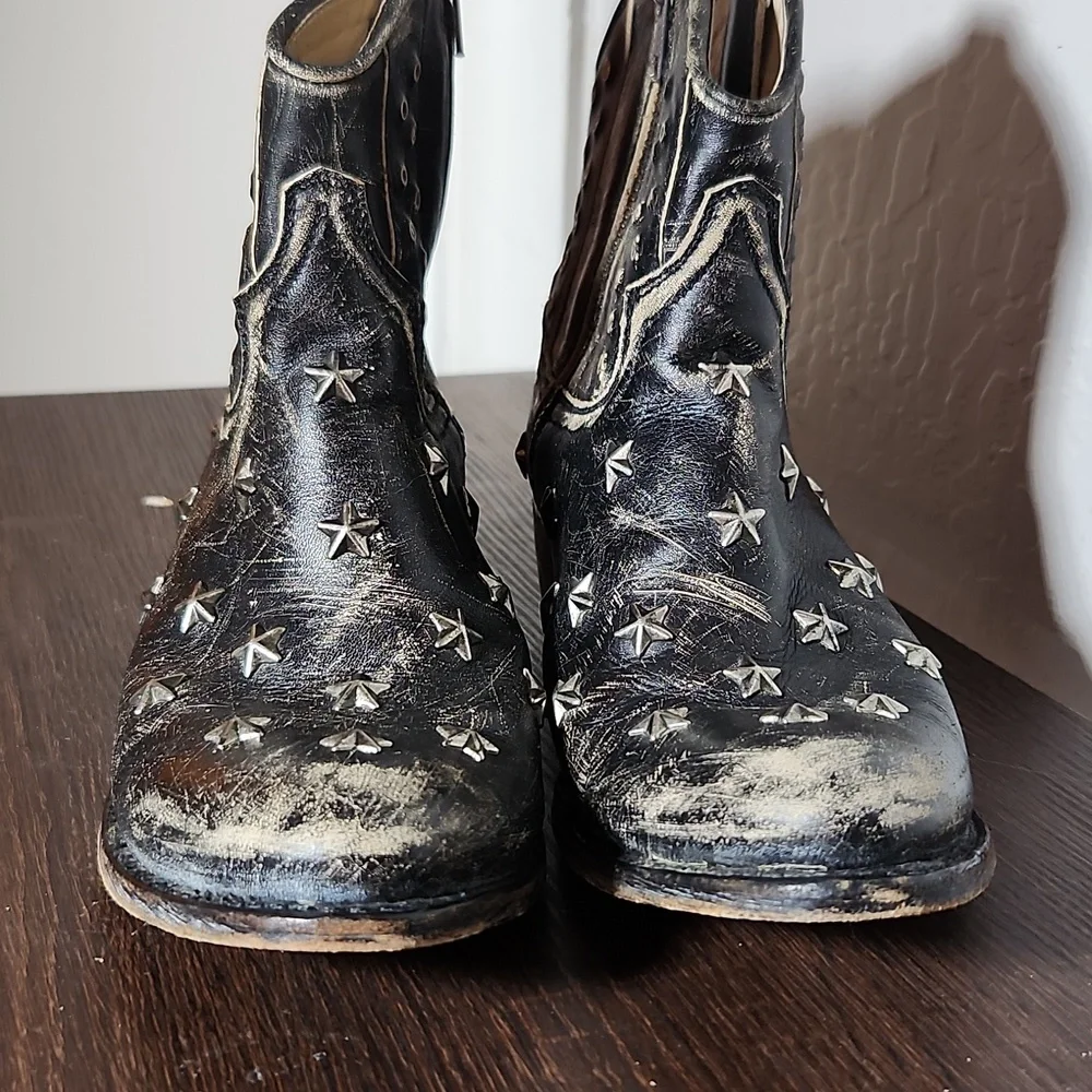 SENDRA Sara Raspado Black Star Studded Cowboy Boots  Distressed Side Zip 38 8